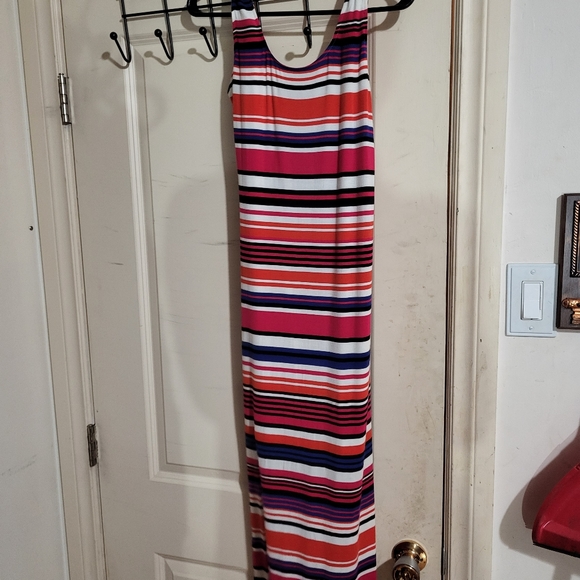 Womans  dress - Picture 2 of 3